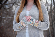 Load image into Gallery viewer, Alma Fingerless Mittens
