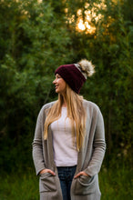 Load image into Gallery viewer, Two-Toned Burgandy Double Brim Toque