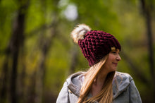 Load image into Gallery viewer, Burgundy Puff Stitch Toque