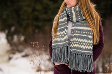 Load image into Gallery viewer, Oakmont Scarf: KNIT PATTERN