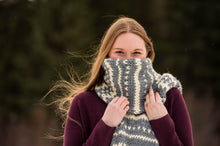 Load image into Gallery viewer, Oakmont Scarf: KNIT PATTERN