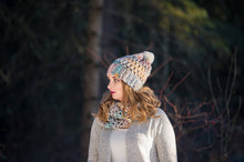 Load image into Gallery viewer, Hudson Bay Toque