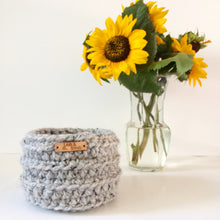 Load image into Gallery viewer, Mini Basket