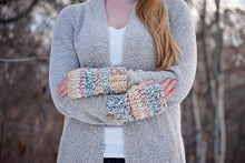Load image into Gallery viewer, Fingerless Alma Mittens